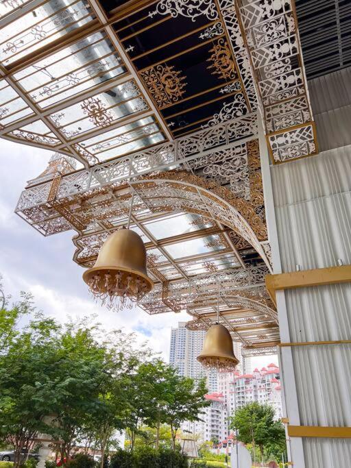Modern Suites At Arte Mont Kiara By Iconique Kuala Lumpur Exterior photo